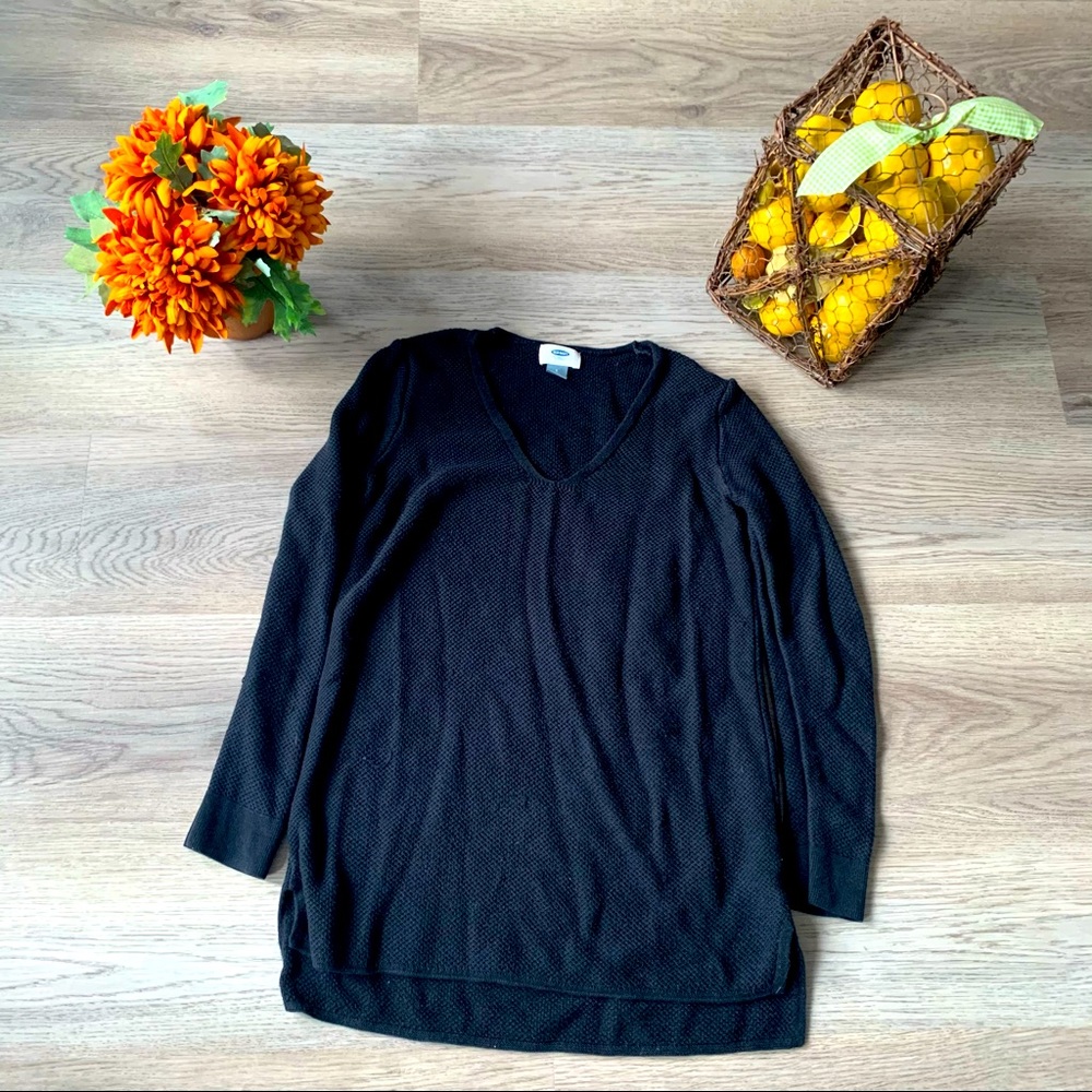 Black V Neck Sweater🖤